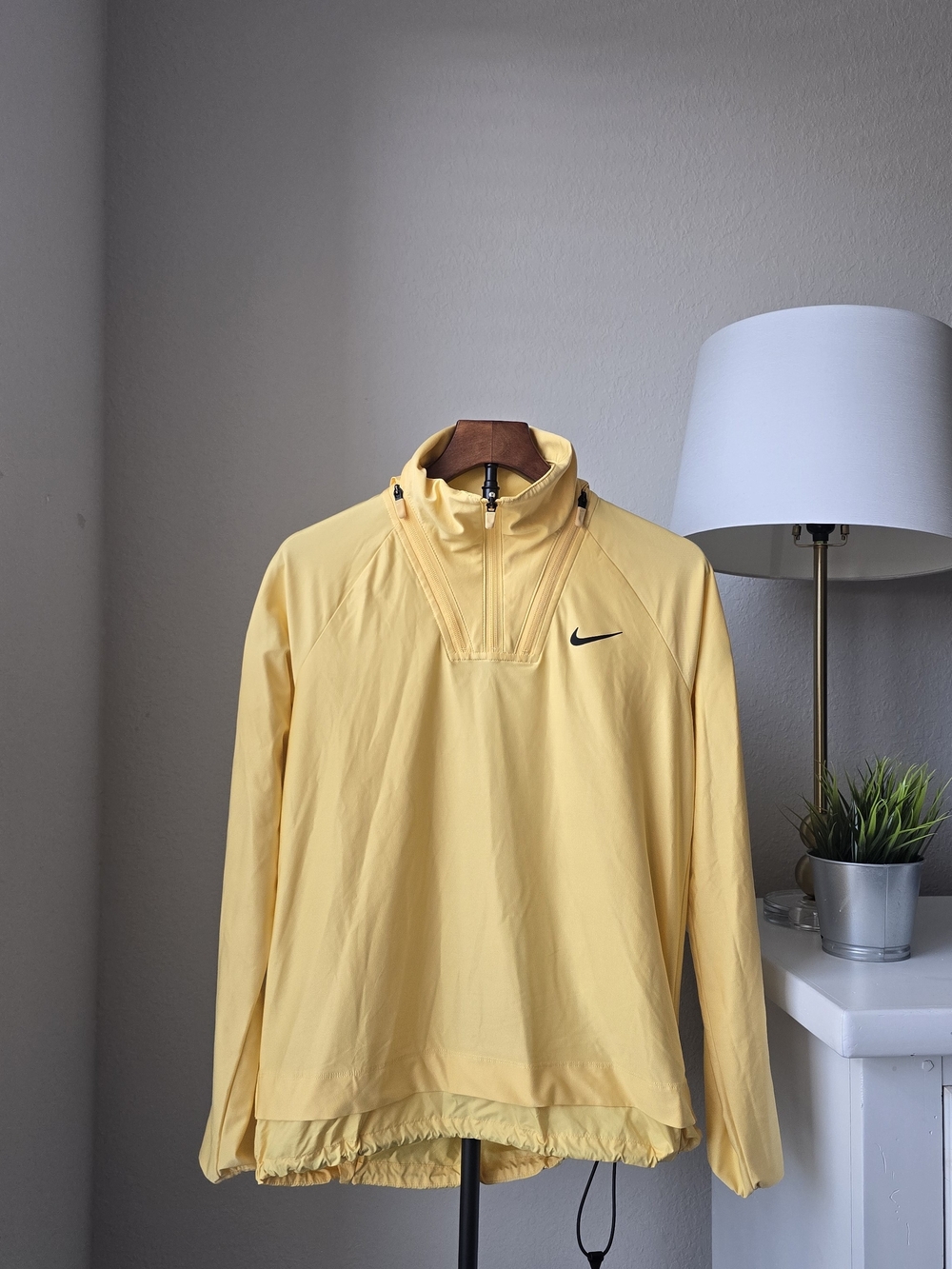 Nike Dri-FIT ADV Women's L Yellow 1/2 Zip Pullover Jacket Hooded Running